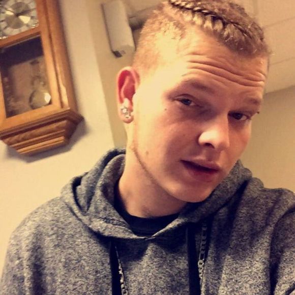 Meet your Posher, Dennis - Picture 1 of 1